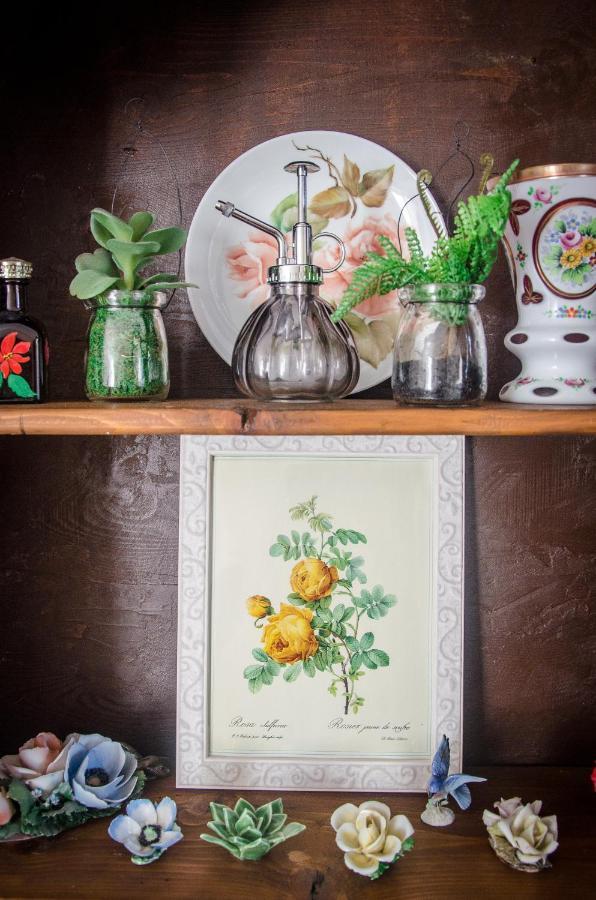 Anma Cottages The Secret Garden Pianello Del Lario Esterno foto