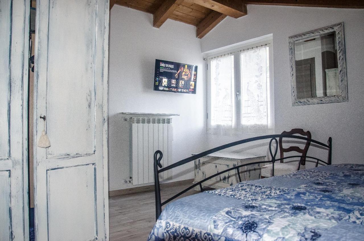 Anma Cottages The Secret Garden Pianello Del Lario Esterno foto