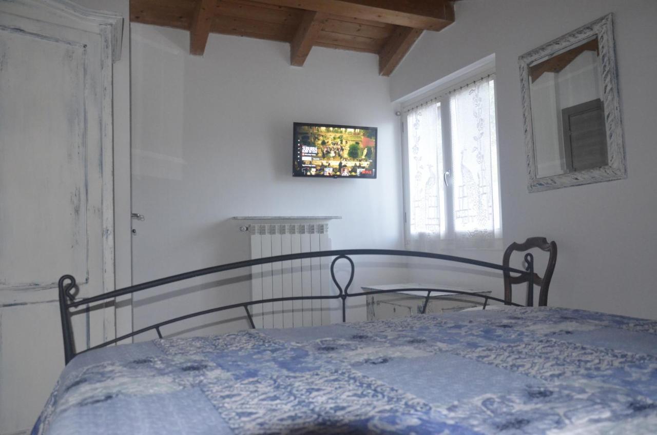 Anma Cottages The Secret Garden Pianello Del Lario Esterno foto